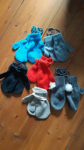 Lot 5 paires gants moufles bébé enfant bleu noir gris rouge
