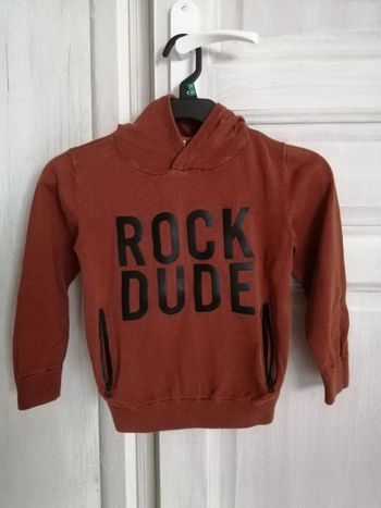 Pull garçon tape à l' oeil