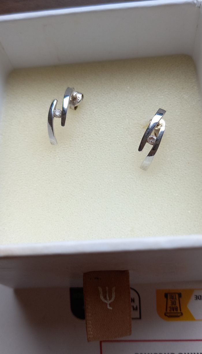 Boucles d’oreilles or blanc diamant - photo numéro 3