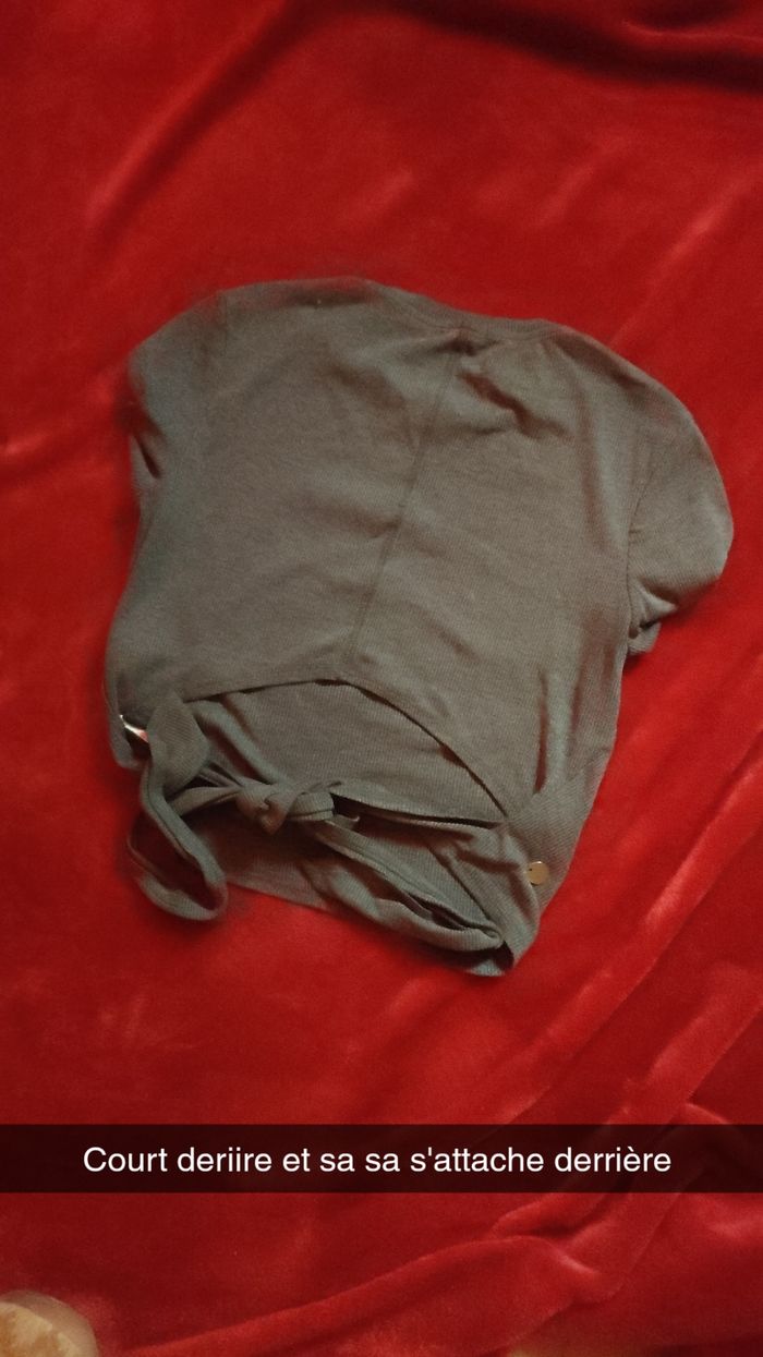 Top gris - photo numéro 2