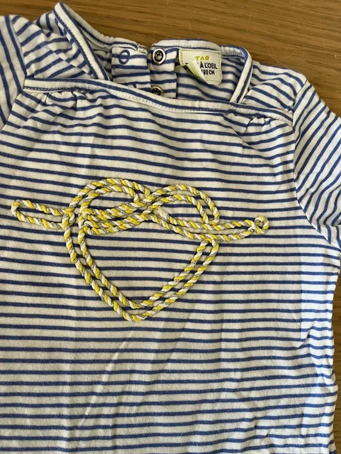 T-shirt bleu et blanc ligné - photo numéro 2