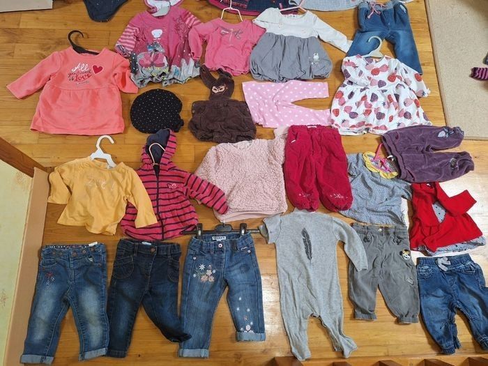 Lot 2 vêtements hiver bébé fille 6 mois - photo numéro 2