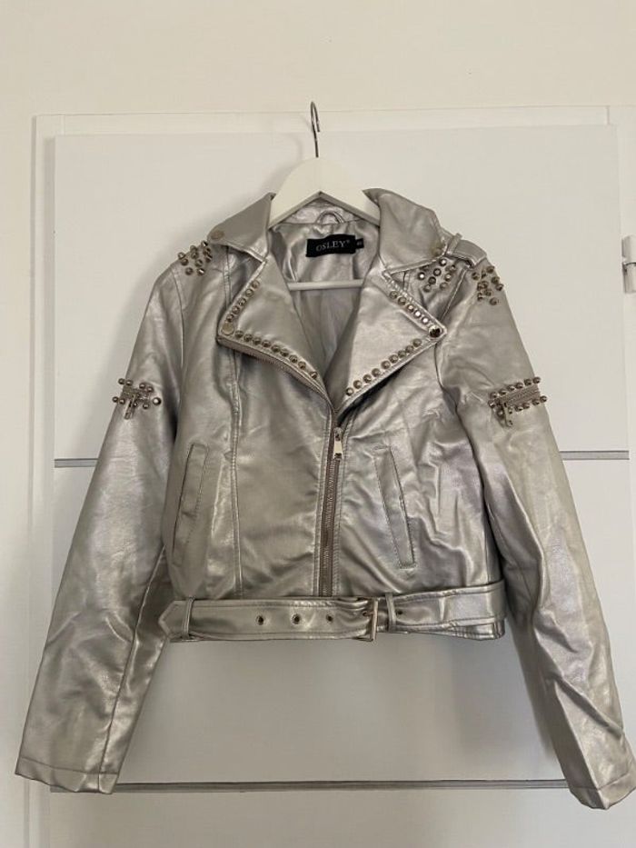 Jolie veste argentée