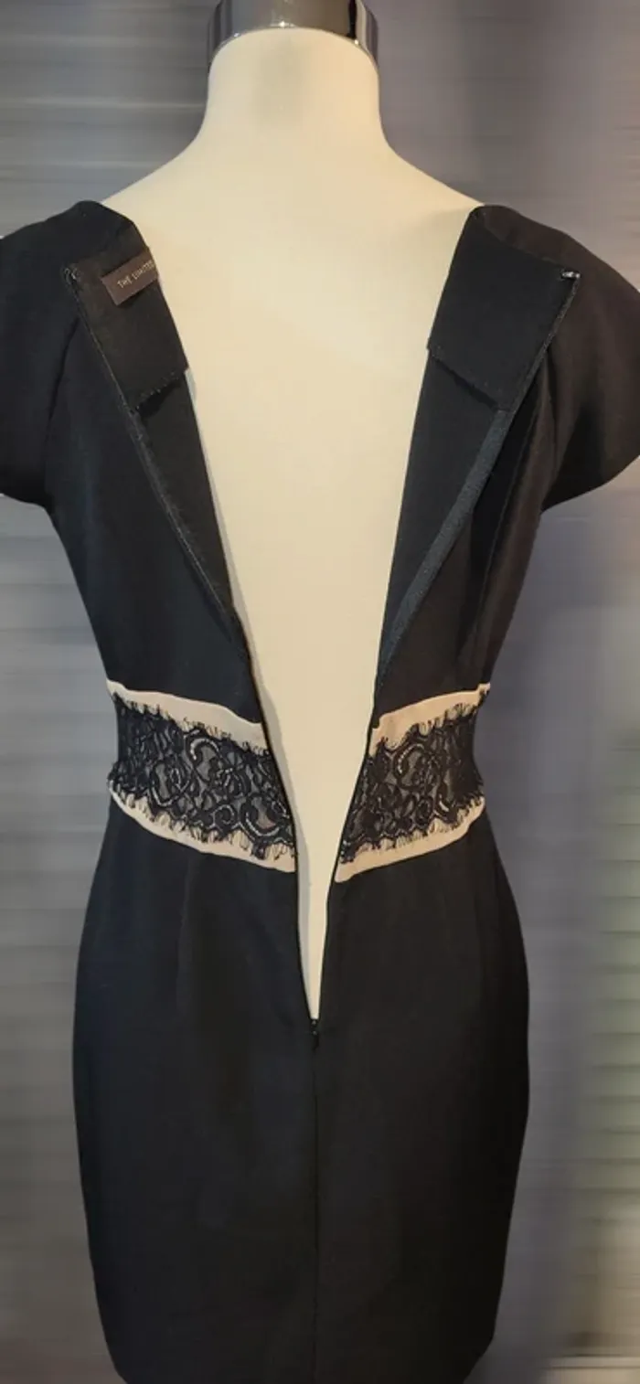 Robe noire chic avec dentelle – parfaite pour soirée ou événement - photo numéro 4