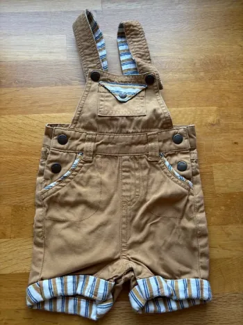 Jolie salopette short Kiabi 1 mois garçon