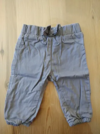Pantalon gris 1 mois