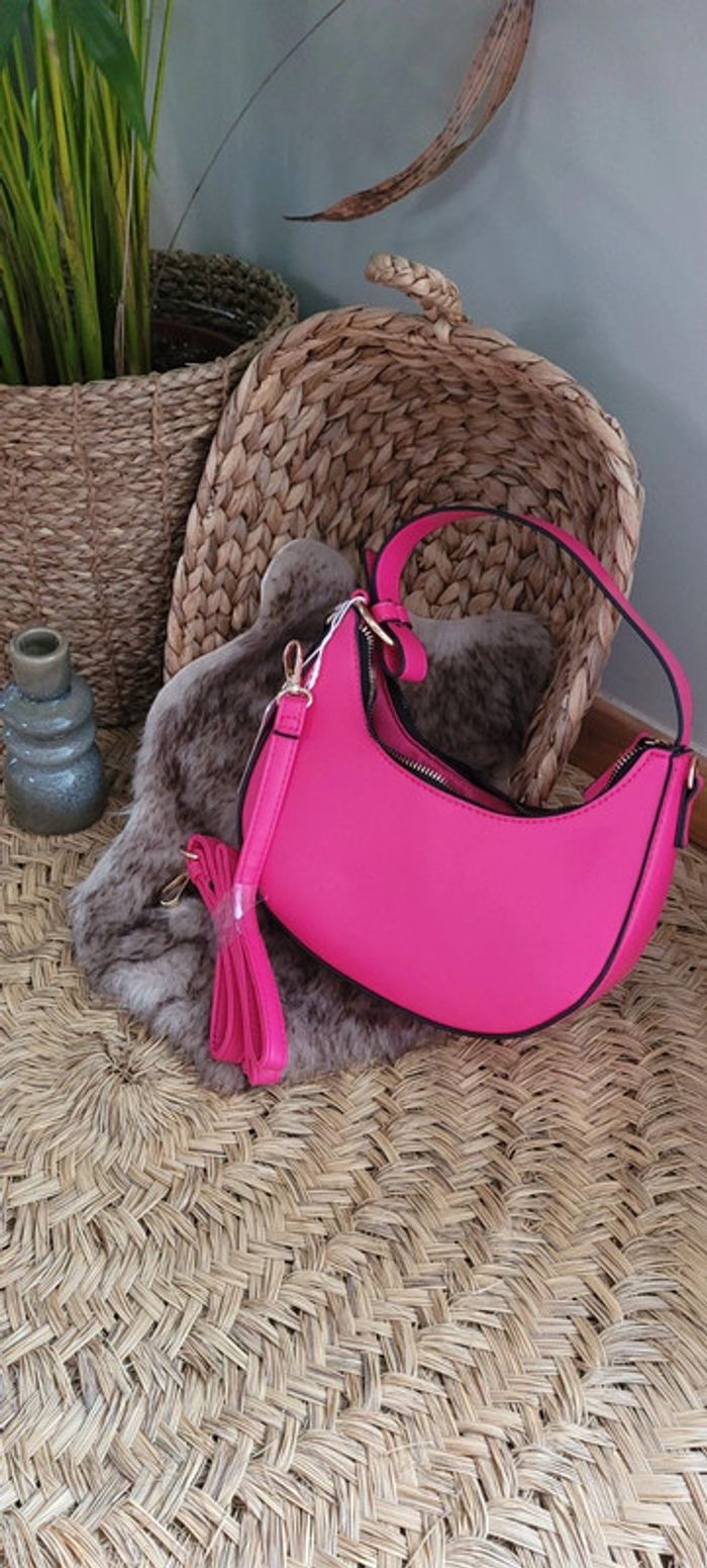 Joli sac fushia neuf avec étiquette - photo numéro 4