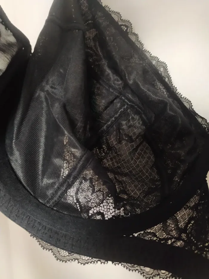 Soutien-gorge à armatures marque Dorina taille 105H neuf - photo numéro 6