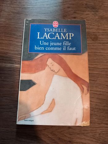 Livre une jeune fille bien comme il faut