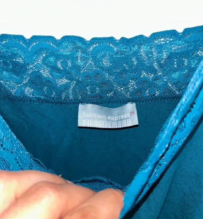 Jolie débardeur bleu femme taille 42/44 fashion express - photo numéro 3