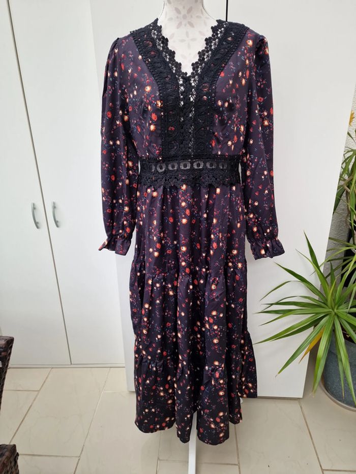 Robe Noire Dentelles Imprimé Fleurs Florale Fleurie - photo numéro 2