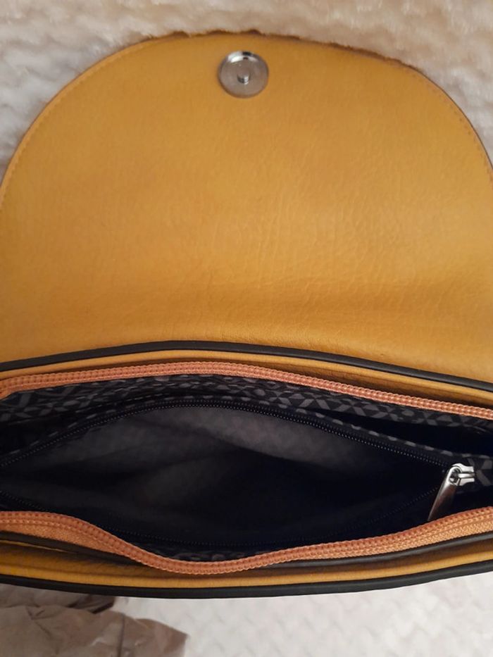Beau sac à main en bandoulière idéal pour offrir 🎁 - photo numéro 10