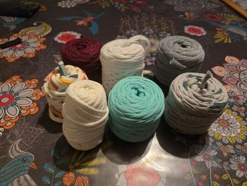 Lot de 7 bobines de fils tissus