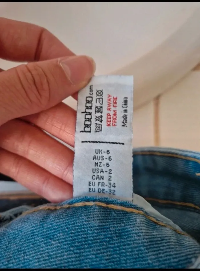 Neuf jean mom troué femme boohoo taille XS/34 - photo numéro 9