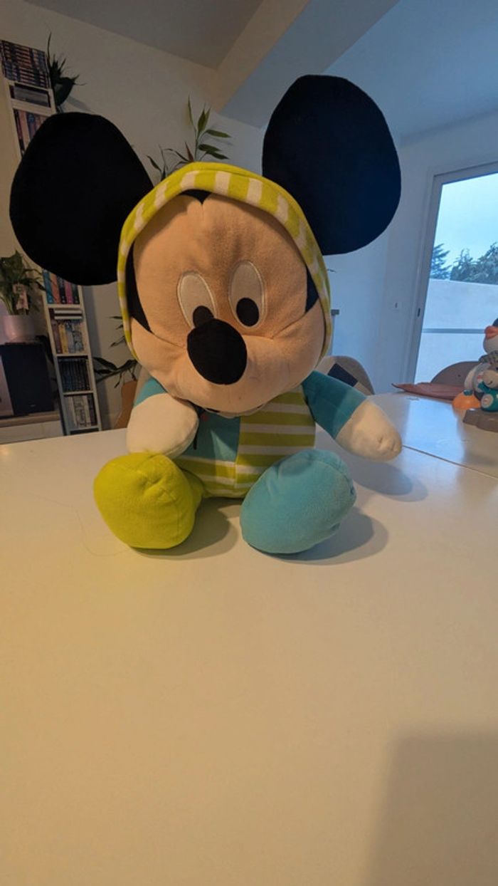 Grosse peluche Mickey - photo numéro 2