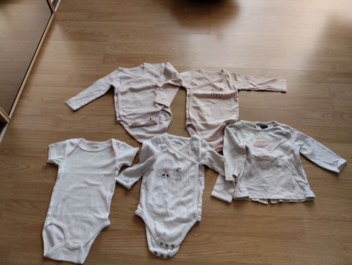 lot de 26  articles fille 6 mois - photo numéro 6
