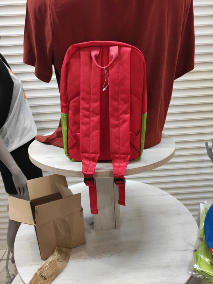 Sac à dos maternelle neuf - photo numéro 2