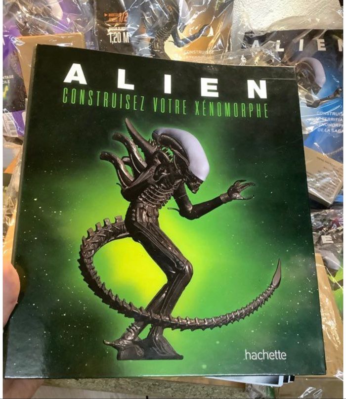 Lot alien pour construire sont xenomorphe - photo numéro 3