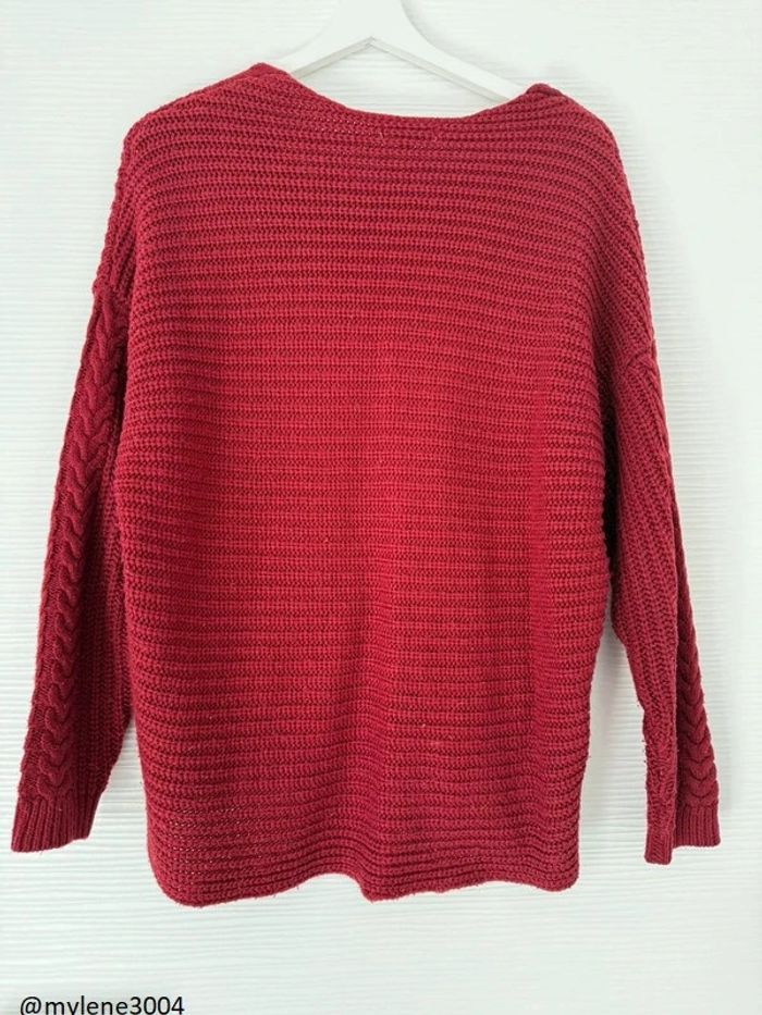 Pull d'hiver épais en maille torsadé bordeaux manches longues col V lacets - photo numéro 4