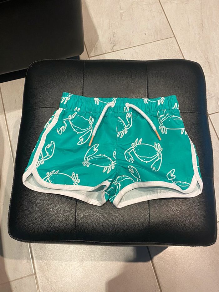 Short de bain crabes 18 mois Kiabi Neuf juste lavé - photo numéro 2