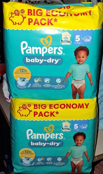 2 paquets Pampers T5