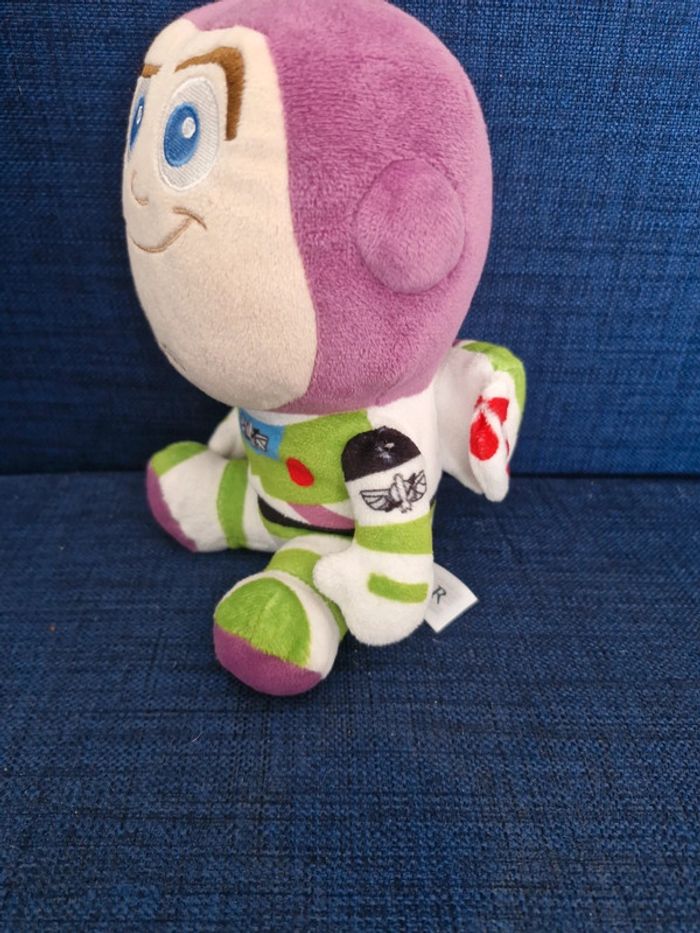 Peluche buzz l eclair disney pixar - photo numéro 2