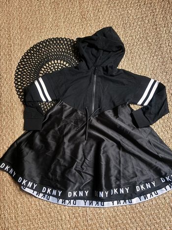 Robe satinée dkny capuche