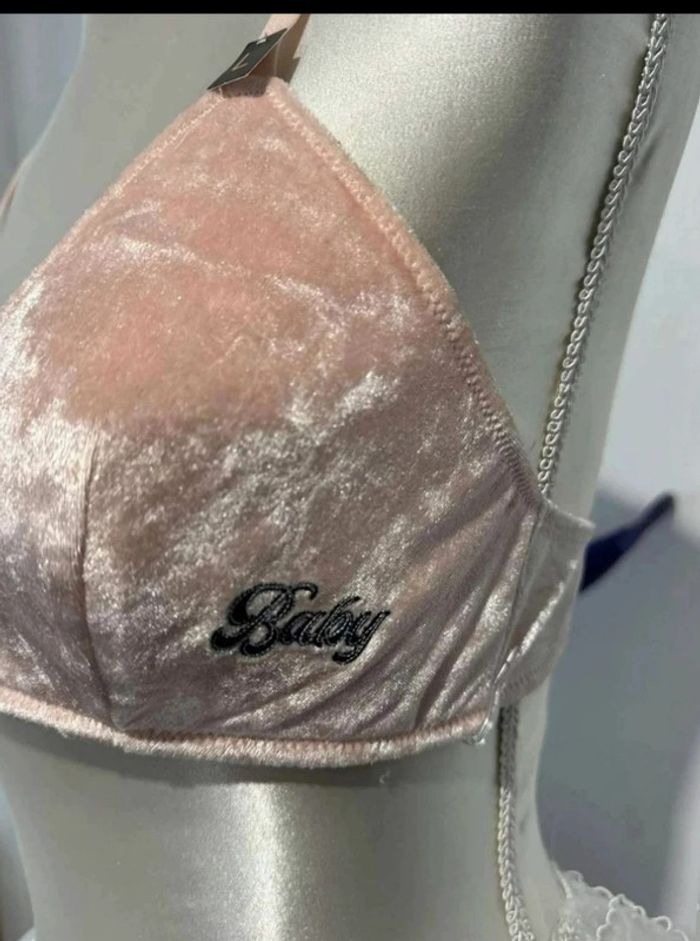 Soutien-gorge - photo numéro 2