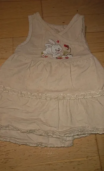 Robe beige velours côtelé et lapin