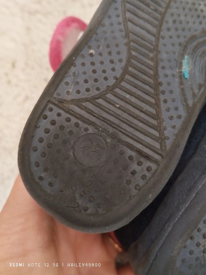 Chaussons pointure 25 - photo numéro 4