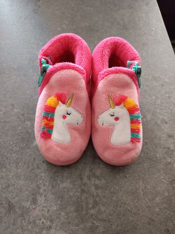Chaussons rose licorne 20