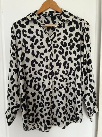 Chemise imprimé léopard noir et blanc Zara