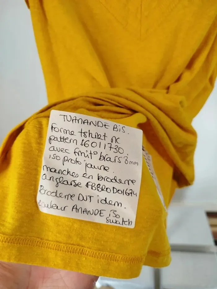 T-shirt brodé ajouré taille couleur jaune moutarde - Taille S - A166 - photo numéro 7
