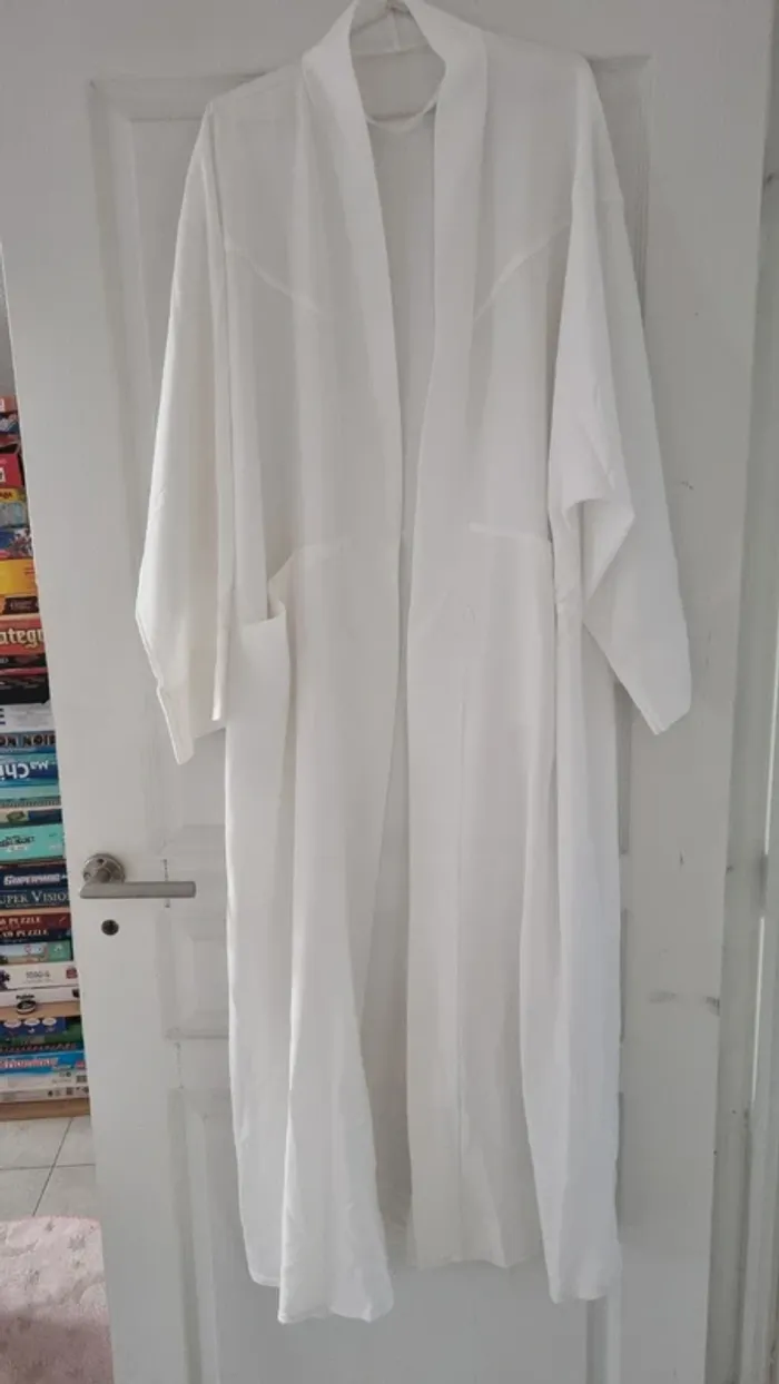 Kimono blanc neuf - photo numéro 2