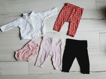 Lot 3 leggings, un gilet et un short culotte 6 mois