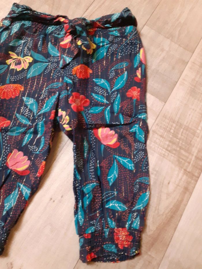 Pantalon sarouel fille motif fleuri coloré 3 ans neuf - photo numéro 3