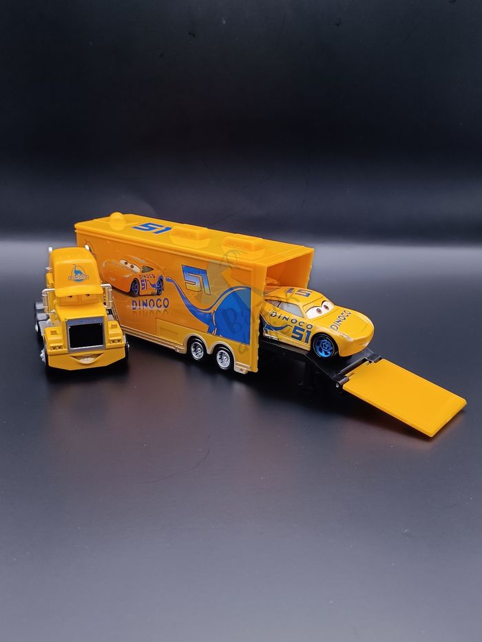 Camion Cars Cruz Ramirez - photo numéro 2