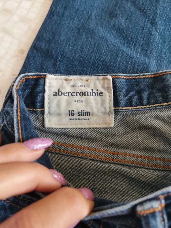 C33 jeans marine Abercrombie 16 ans - photo numéro 3