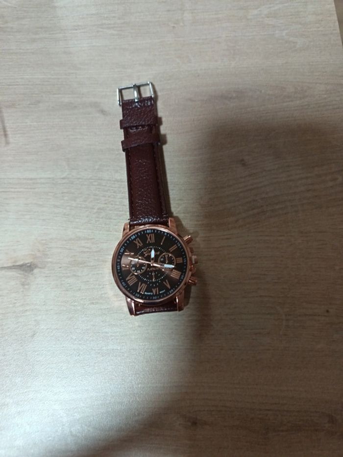 Montre - photo numéro 2