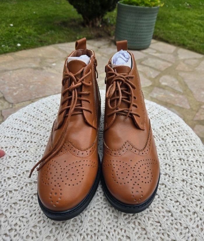 Superbe derbies camel taille 37 - photo numéro 2