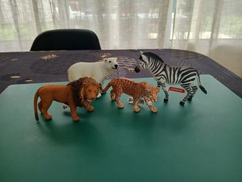 Lot 4 figurines schleich neuves 