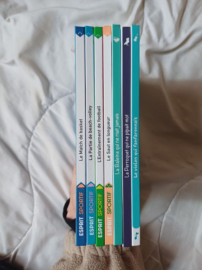 Lot 7  livres Hachette Jeunesse - photo numéro 2