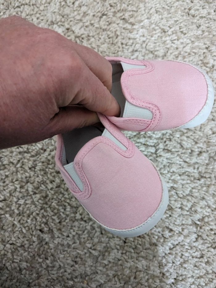 Baskets en toile neuves - photo numéro 3