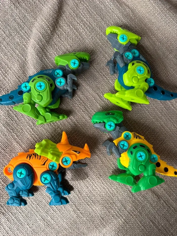 Lot de dinosaures à construire