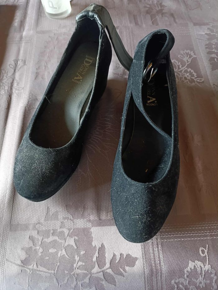 Chaussures compensées, noires, à lanières, taille 36