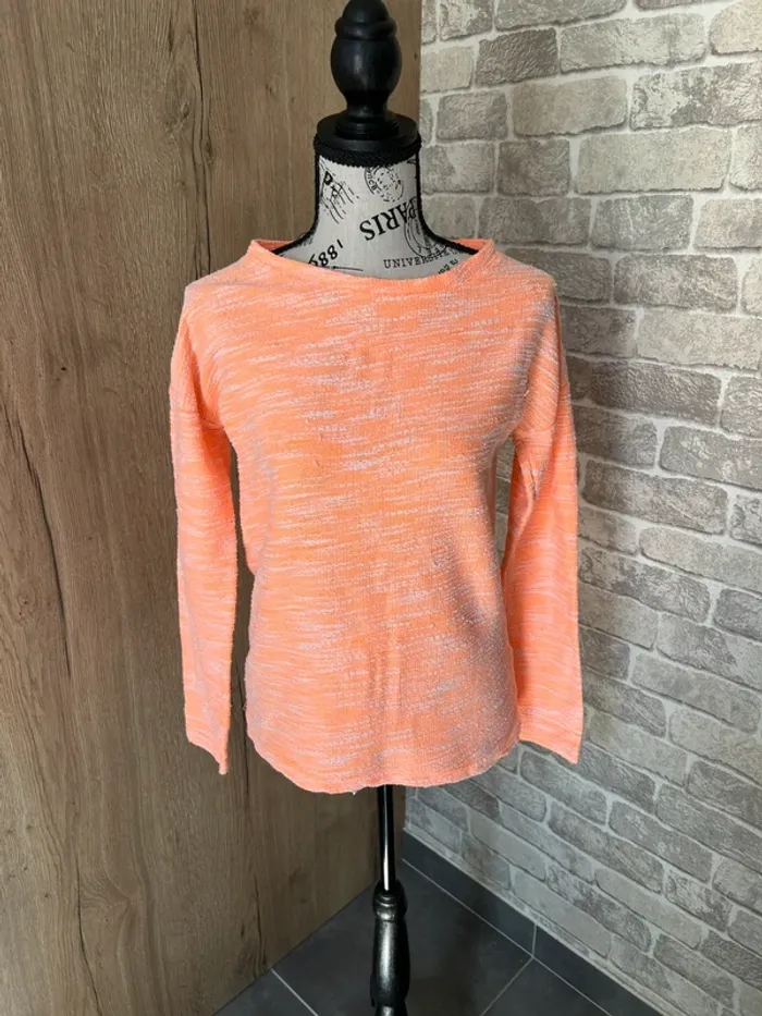 Pull fluo orange taille 38