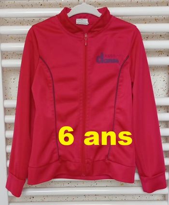 Veste de sport rose Taille 6 ans