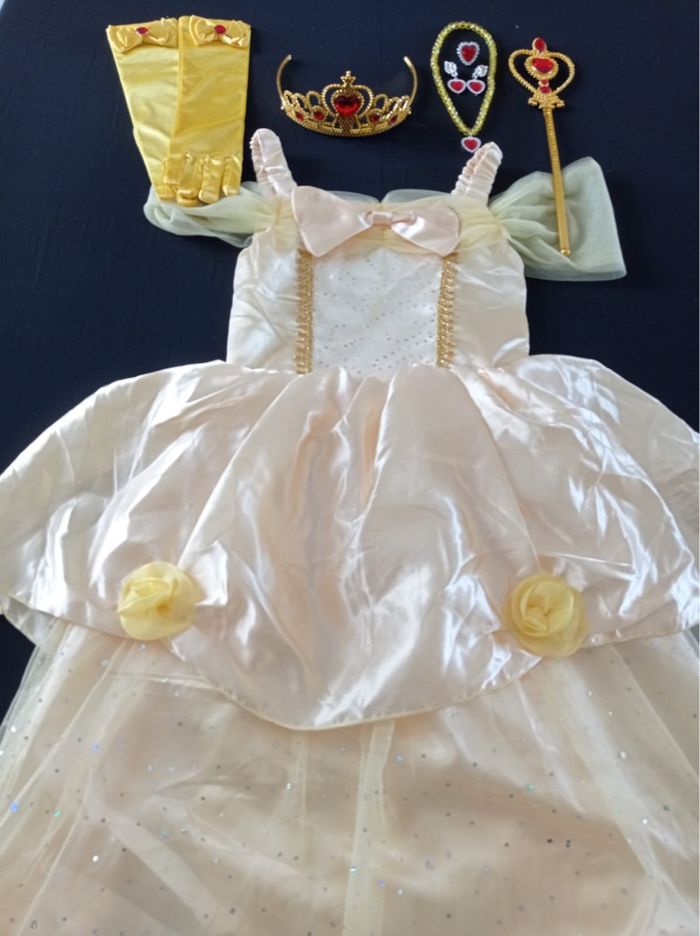 Déguisement robe de princesse dorée 5-6ans