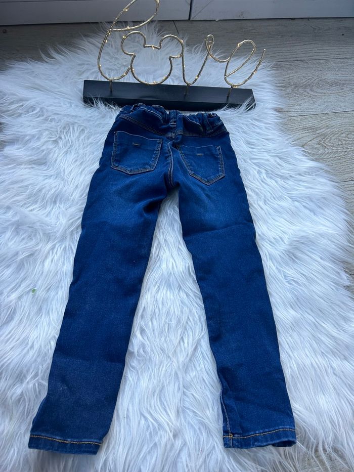 Très beau jeans skinny 🥰 taille 5 ans okaidi - photo numéro 3