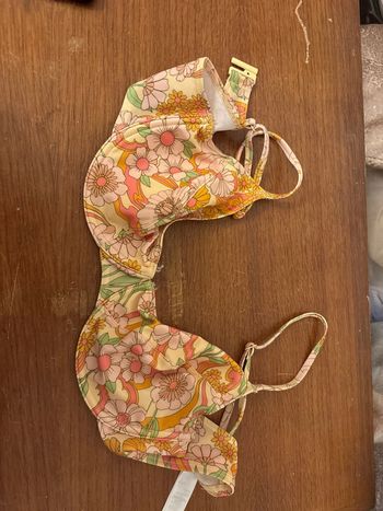 Haut de maillot de bain fleurs multicolores Monki